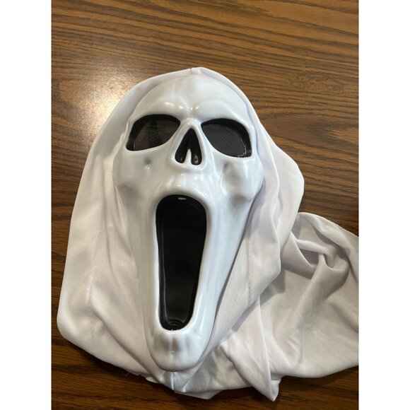 White over the head Scream mask - Picture 4 of 6